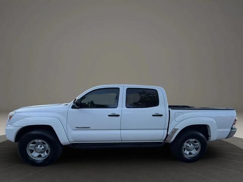 Used 2014 Toyota Tacoma PreRunner w/ SR5 Package RWD image 8