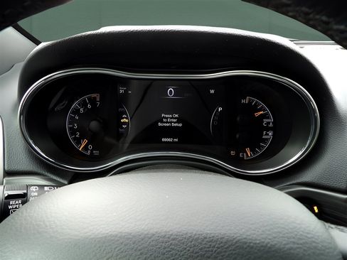 Used 2021 Jeep Grand Cherokee Limited image 19