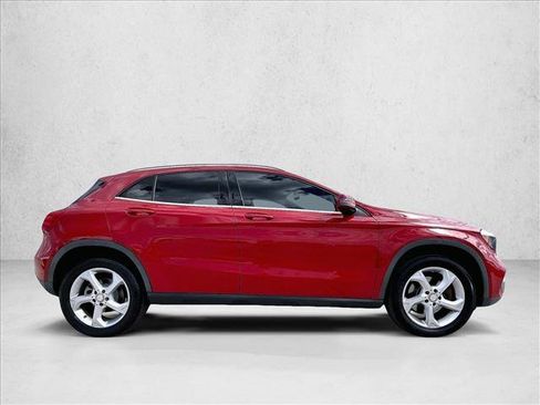 Used 2020 Mercedes-Benz GLA 250 4MATIC image 5