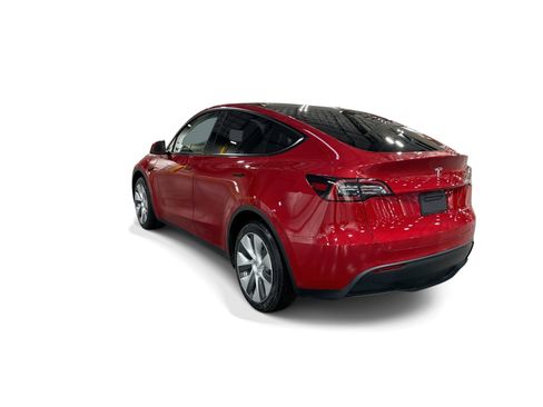 Certified 2023 Tesla Model Y Long Range AWD/4WD image 4