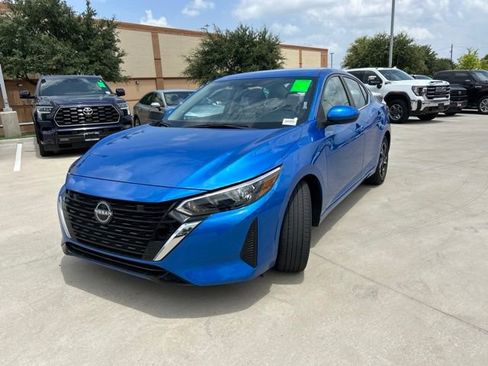 Used 2025 Nissan Sentra SV FWD image 6