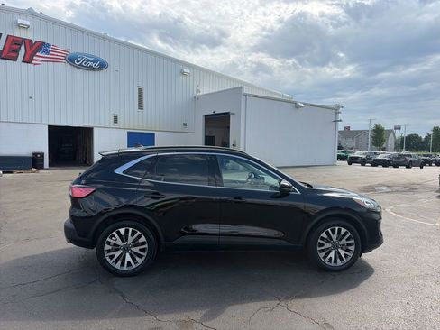 Used 2020 Ford Escape Titanium w/ Titanium Premium Package 2.0 AWD/4WD image 8
