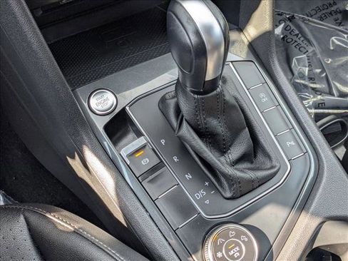 Used 2020 Volkswagen Tiguan SE R-Line w/ 3rd Row Seat Package image 15