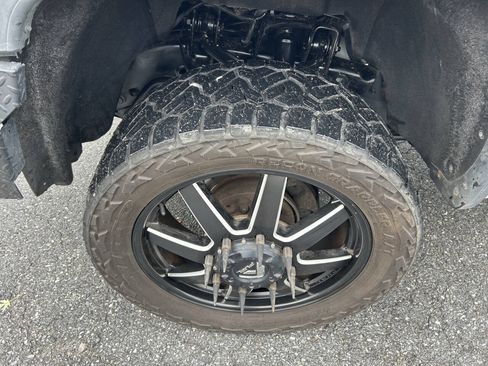 Used 2015 GMC Sierra 3500 SLT w/ Duramax Plus Package AWD/4WD image 11