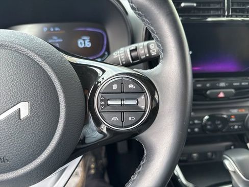 Certified 2023 Kia Soul EX image 17
