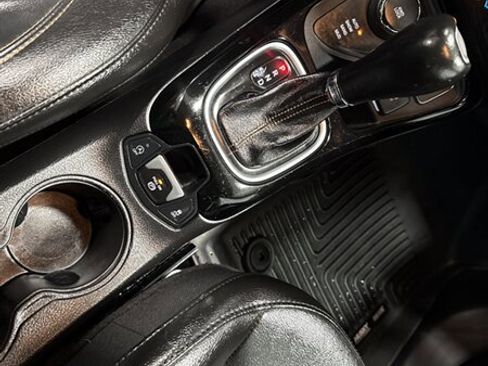 Used 2020 Jeep Compass Limited image 28