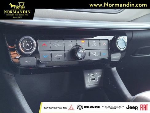 Used 2025 Jeep Compass Limited AWD/4WD image 11