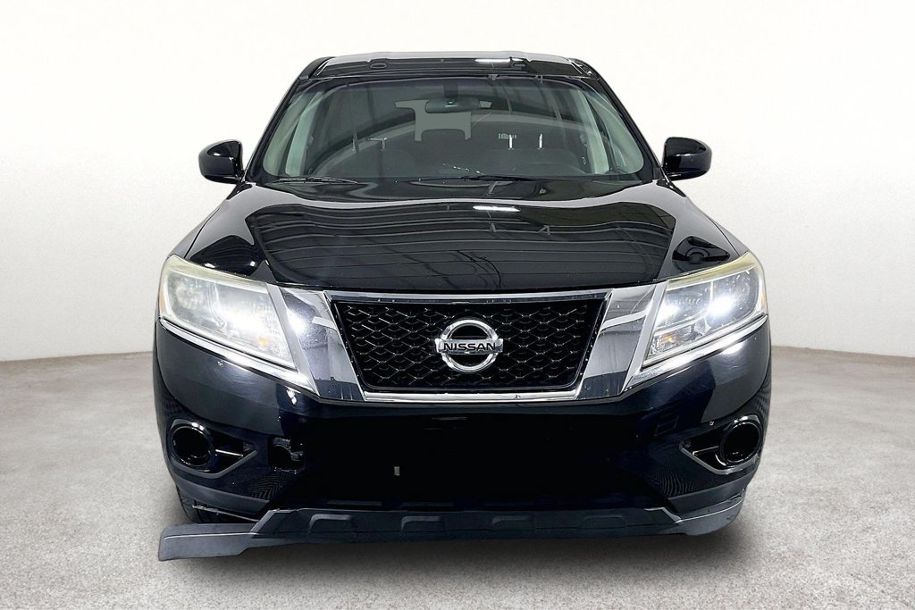 Used 2014 Nissan Pathfinder S w/ Cargo Package FWD image 4