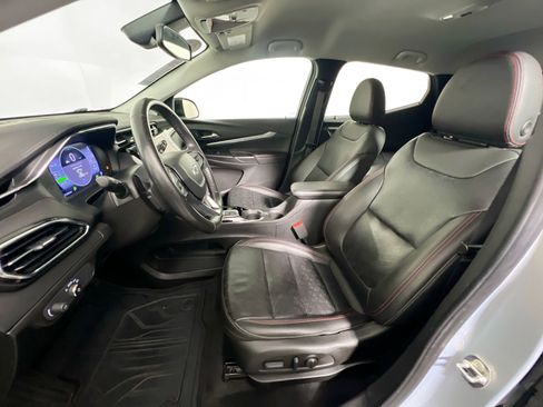 Used 2023 Chevrolet Bolt EUV LT w/ Convenience Package image 14