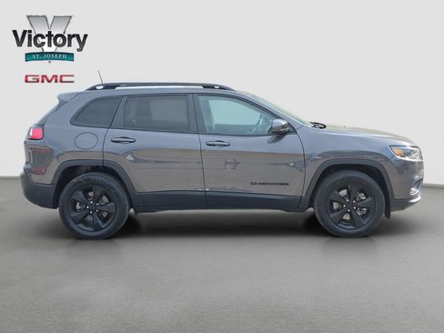 Used 2021 Jeep Cherokee Latitude Plus AWD/4WD image 19