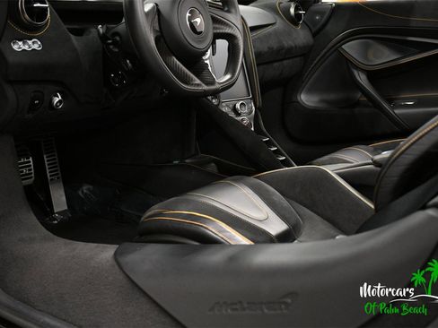 Used 2023 McLaren 720S Spider image 33