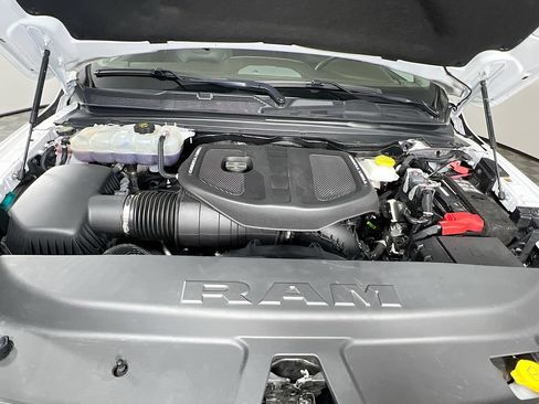 Used 2025 RAM 1500 Limited w/ Off Road Group AWD/4WD image 32