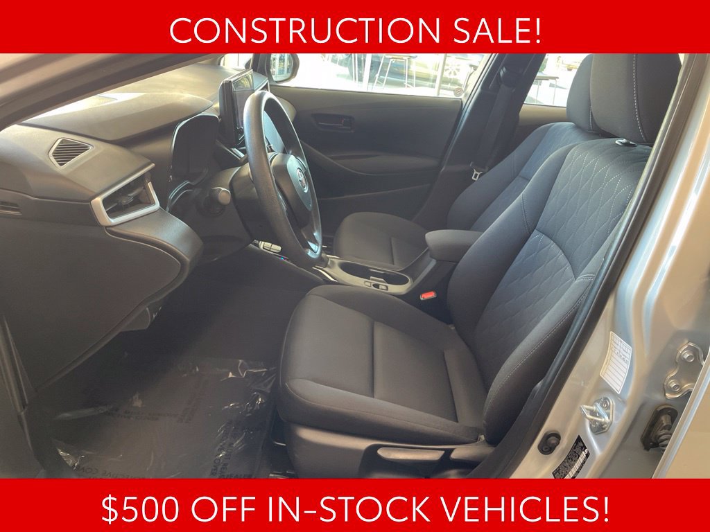 Used 2025 Toyota Corolla LE FWD image 8