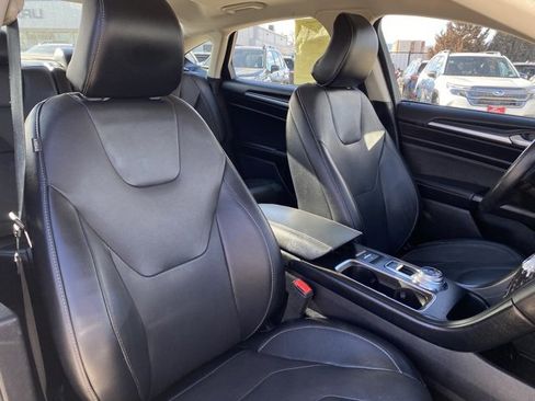 Used 2017 Ford Fusion Titanium image 9