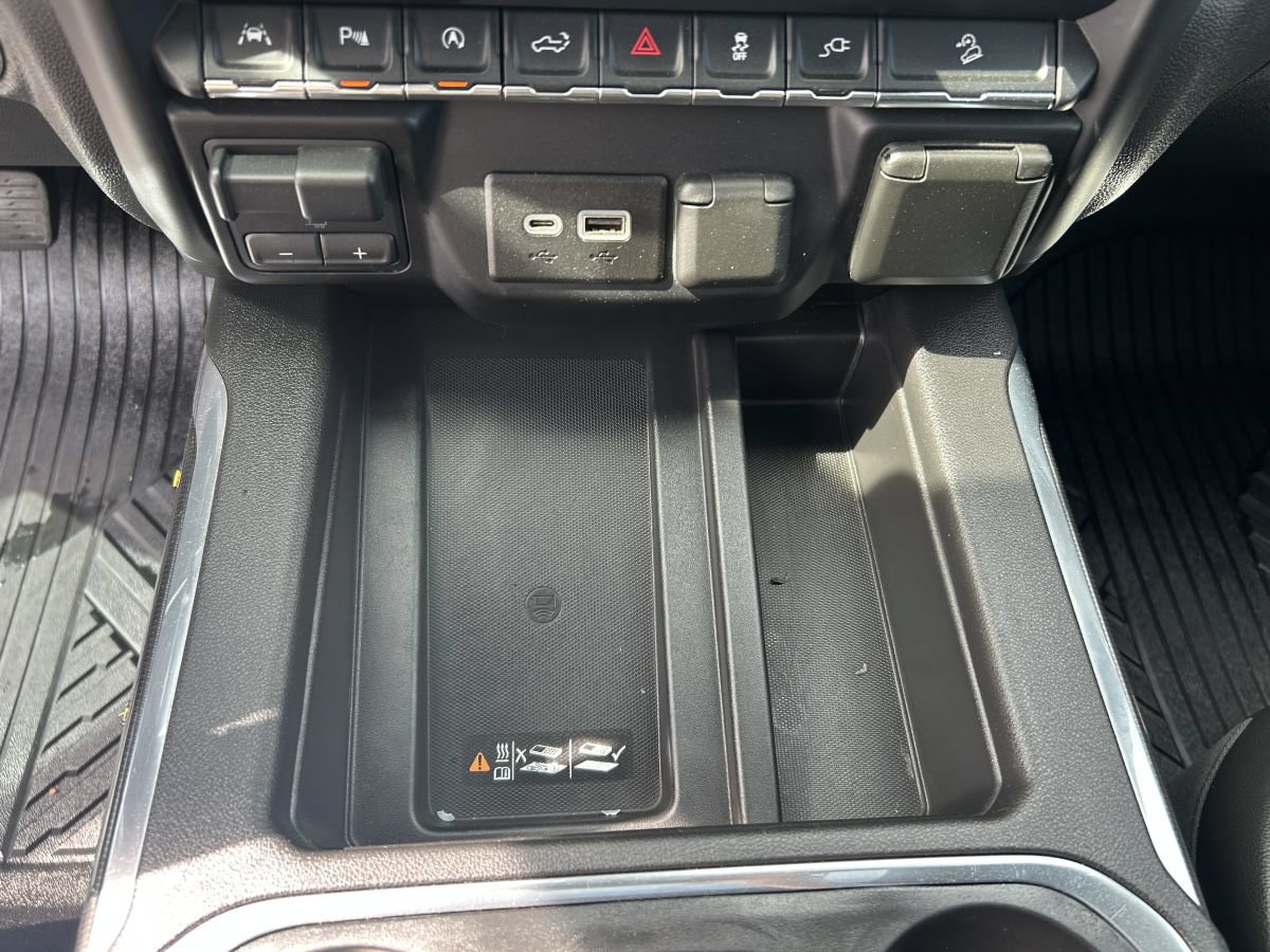 Used 2020 GMC Sierra 1500 AT4 w/ AT4 Premium Package AWD/4WD image 10
