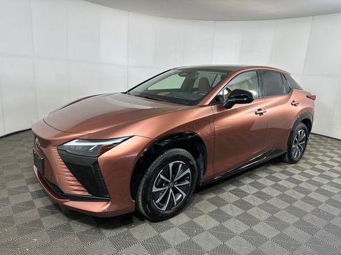 Used 2025 Lexus RZ 450e image 7
