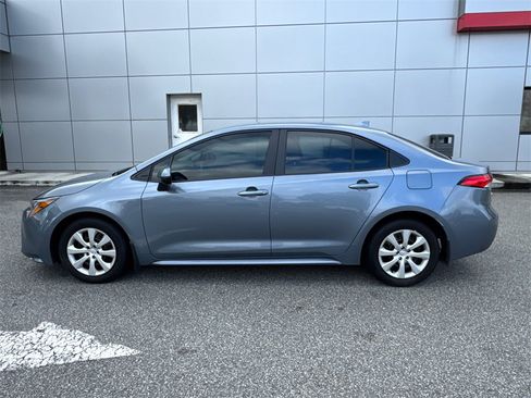 Certified 2025 Toyota Corolla LE image 6