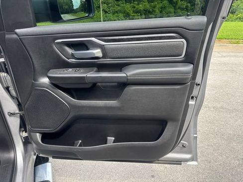 Used 2022 RAM 1500 Big Horn AWD/4WD image 9