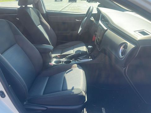 Used 2017 Toyota Corolla LE FWD image 14