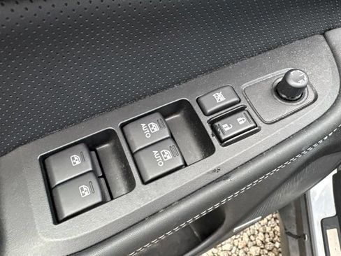 Used 2017 Subaru Outback 2.5i Limited AWD/4WD image 13