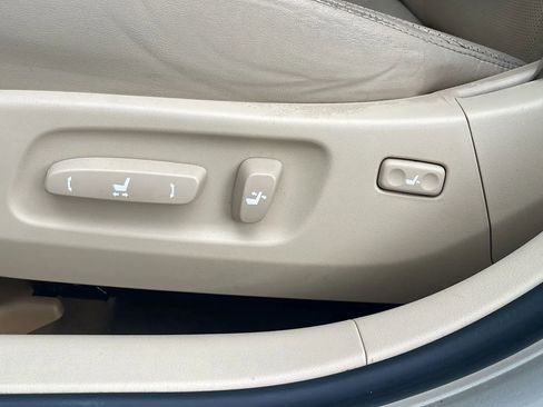 Used 2011 Lexus ES 350 FWD image 17