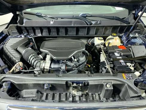Used 2017 GMC Acadia SLE w/ Driver Alert Package I AWD/4WD image 29