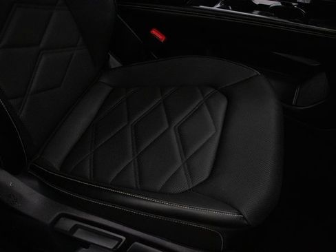 Used 2024 Volkswagen Atlas SE image 17