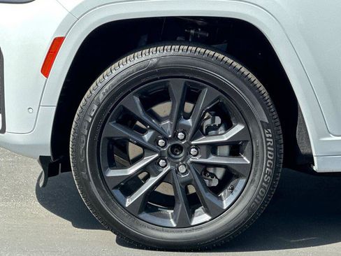 New 2026 Jeep Grand Cherokee L Limited AWD/4WD image 26