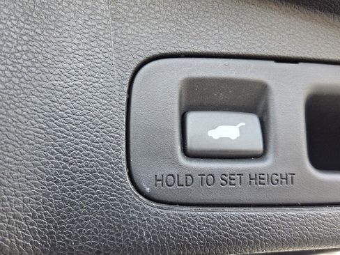 Used 2020 Honda CR-V EX-L image 12