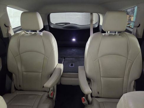 Used 2019 Buick Enclave Essence image 14