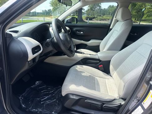 Used 2024 Honda HR-V LX image 13