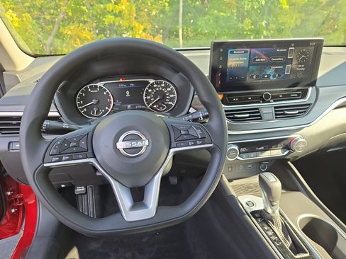 New 2025 Nissan Altima 2.5 SV w/ SV Special Edition Package image 12