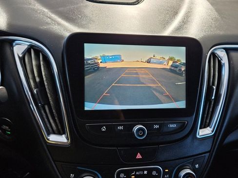 Used 2017 Chevrolet Malibu Premier w/ Premier Sun and Wheel Package image 14