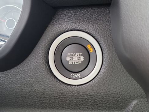Used 2023 RAM 1500 Laramie AWD/4WD image 30