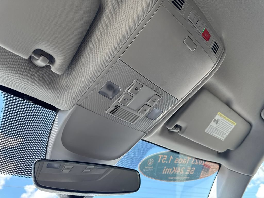 Certified 2023 Volkswagen Taos SE FWD image 24