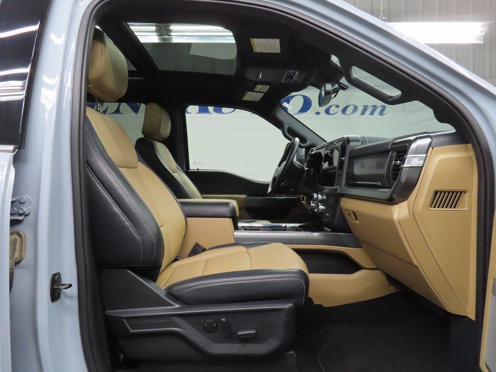 Used 2025 Ford F350 Lariat AWD/4WD image 29