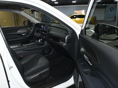 Used 2024 Toyota Grand Highlander FWD image 46