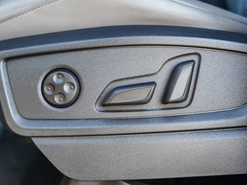 Used 2023 Audi SQ5 Premium Plus w/ Premium Plus Package image 25