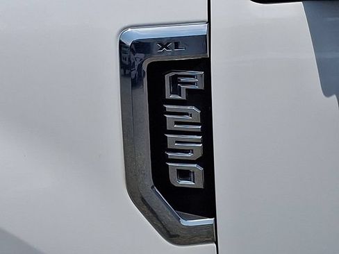 Used 2022 Ford F250 XL w/ Power Equipment Group RWD image 25