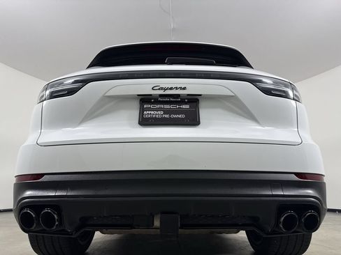 Certified 2023 Porsche Cayenne Platinum Edition AWD/4WD image 19