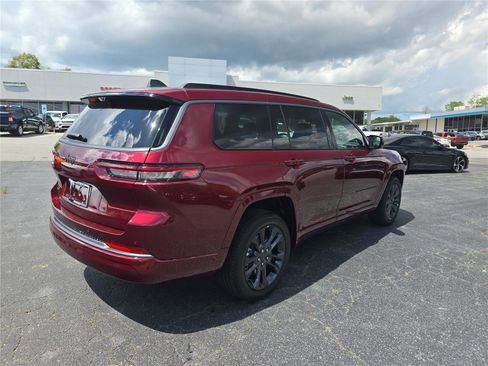 New 2026 Jeep Grand Cherokee L Limited AWD/4WD image 3