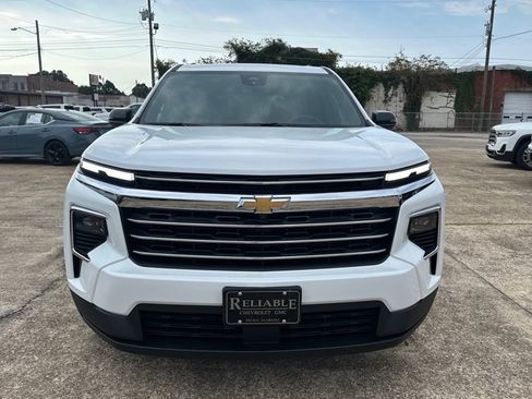 New 2026 Chevrolet Traverse LT w/ Sun and Wheel Package image 7