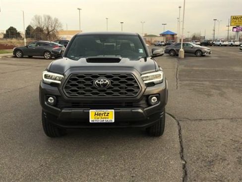Used 2023 Toyota Tacoma TRD Sport image 3