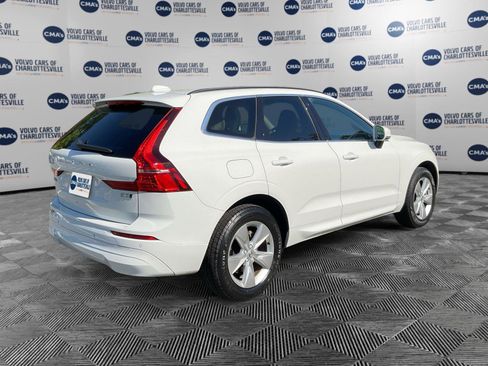 Used 2022 Volvo XC60 B5 Momentum AWD/4WD image 5