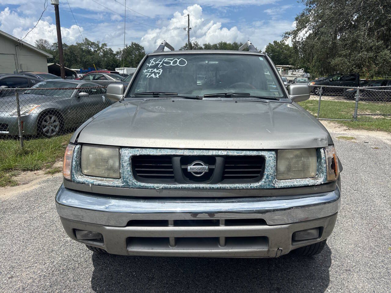 Used 2000 Nissan Frontier SE RWD image 1