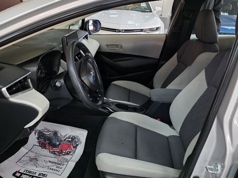 Used 2023 Toyota Corolla LE image 9