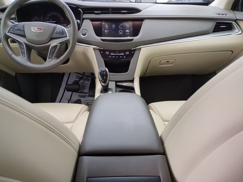 Used 2019 Cadillac XT5 Luxury image 14