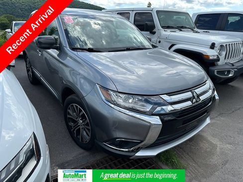 Used 2018 Mitsubishi Outlander AWD image 1