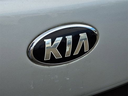 Used 2015 Kia Soul + image 29