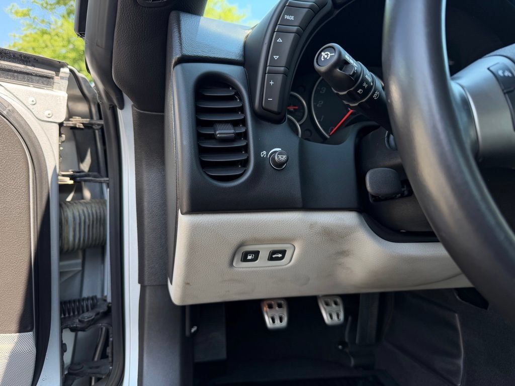 Used 2009 Chevrolet Corvette Z06 w/ Preferred Equipment Group RWD image 15